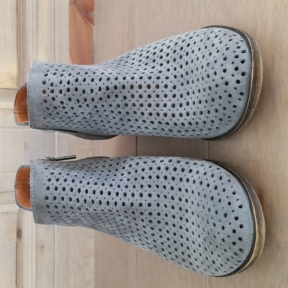 Lucky Brand Bayley Suede Ankle Bootie